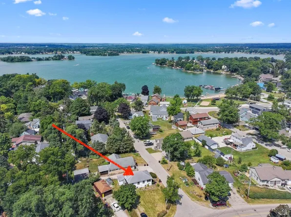 3404 Fischer DRIVE, Burlington, WI 53105