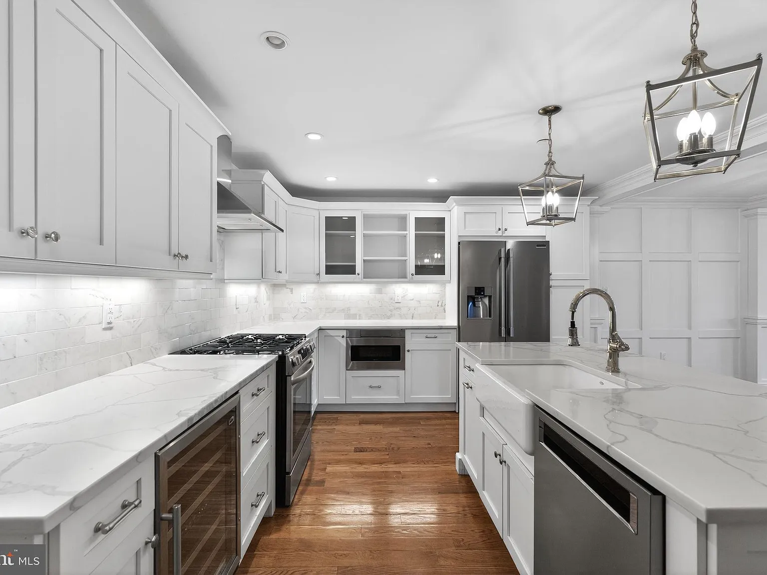 2 bed, 2.0 bath, 1270 sqft, $4,500 — Photo 4