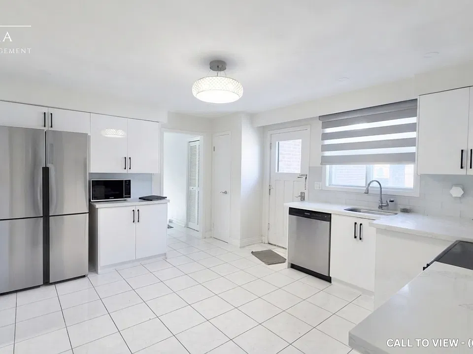 18 Terryhill Cres #1