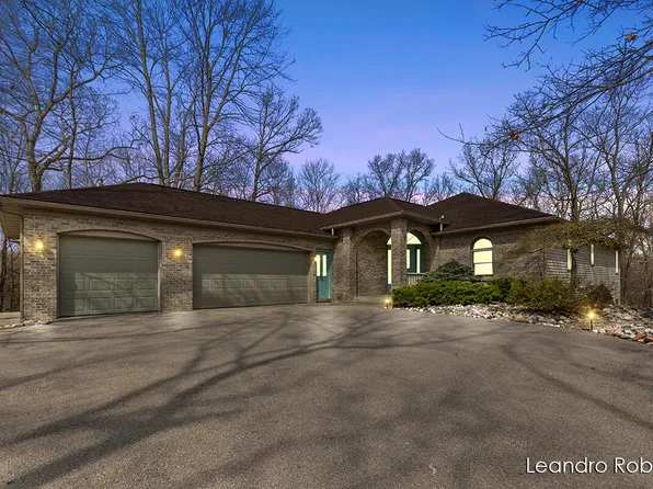 4221 Knapp St NE, Grand Rapids, MI 49525