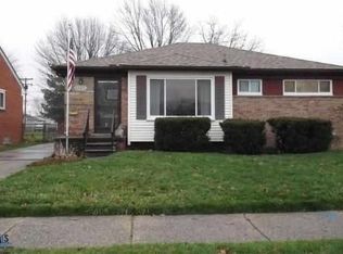 29290 Rosemont St, Roseville, MI 48066