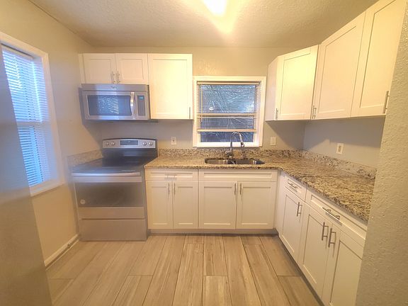 3rd image of 665 28th Ave S