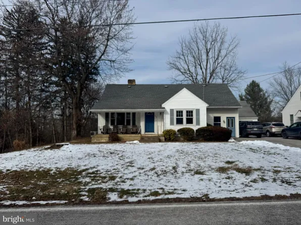 3120 Crooked Wind Ln, York, PA 17404