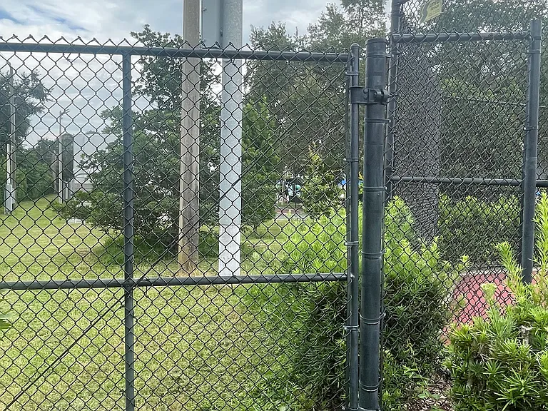 Moreland Dr — Photo 2