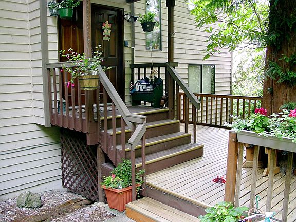 Front entry & Deck