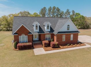 83 Gabriel Ln, Baxley, GA 31513