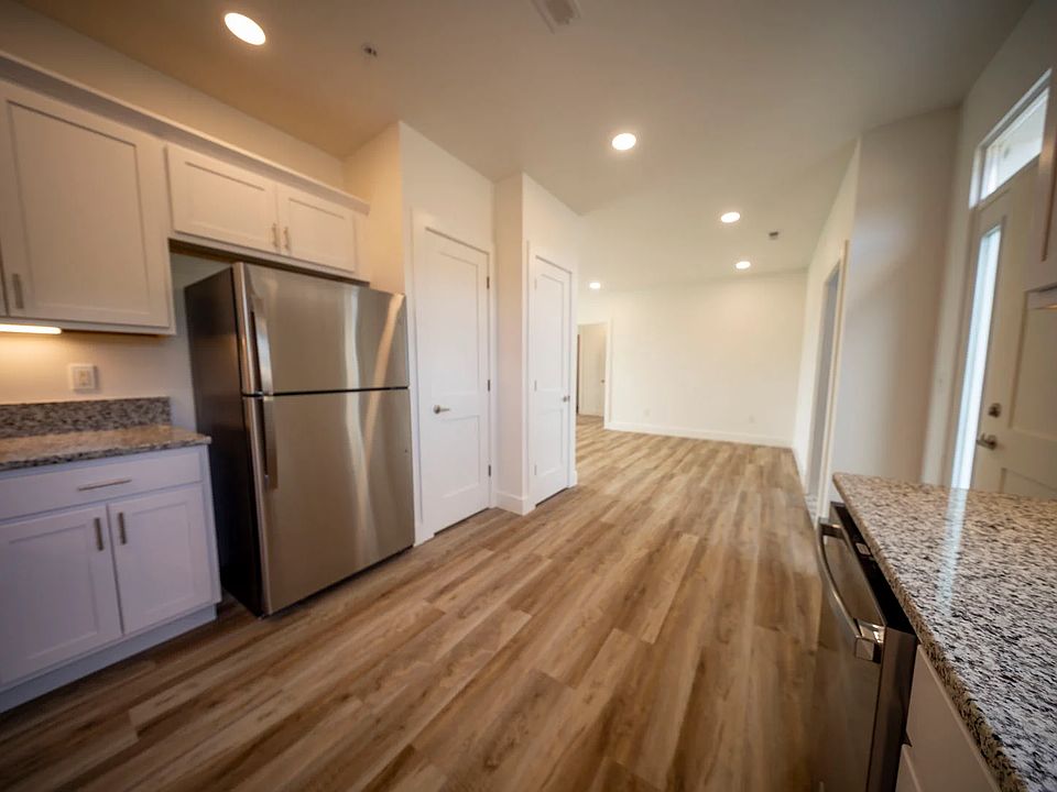 2x2 Kitchen