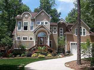 346 Winding Shore Rd, Troutman, NC 28166