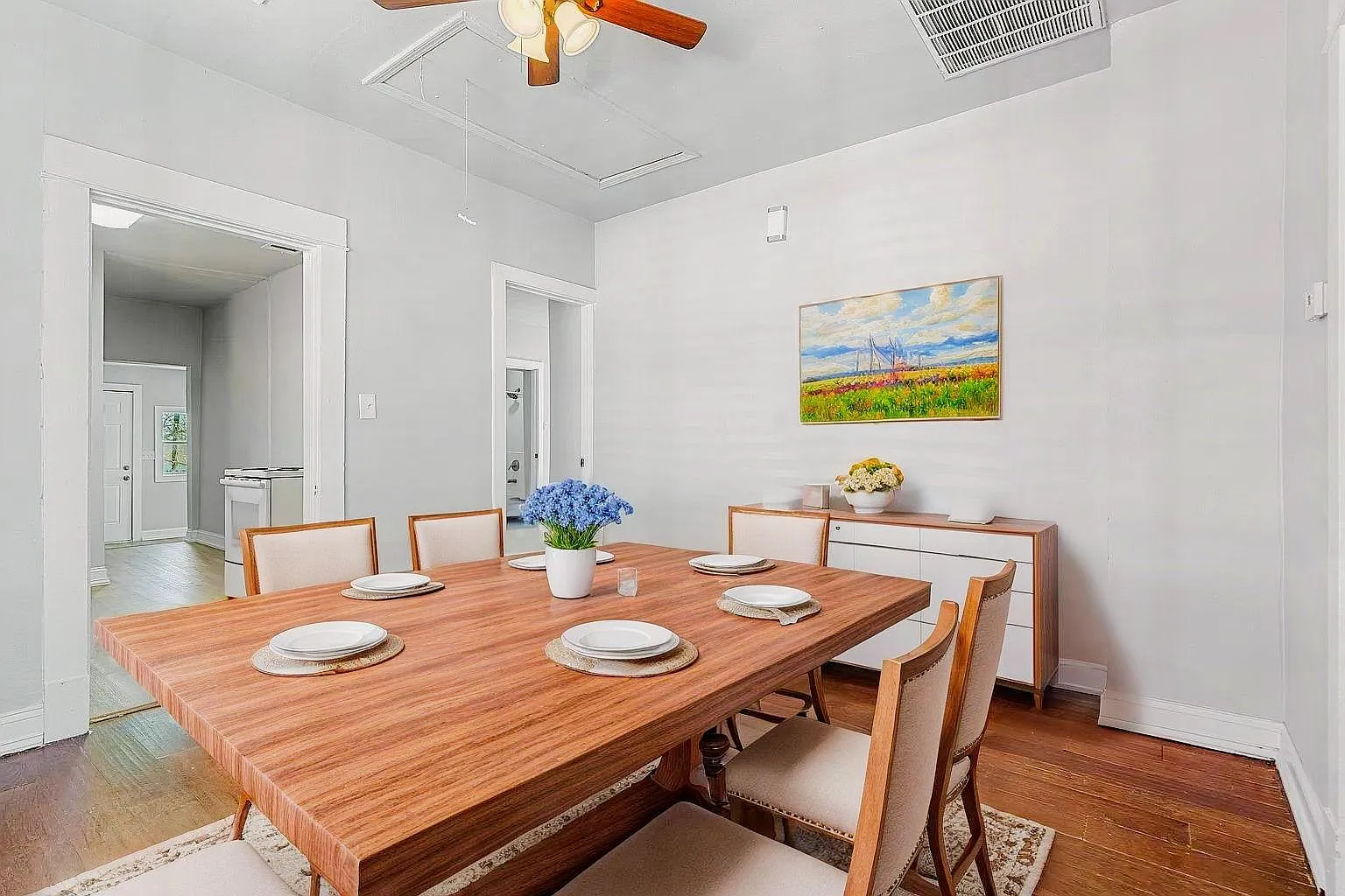 4 bed, 2.0 bath, 1449 sqft, $1,027 — Photo 3