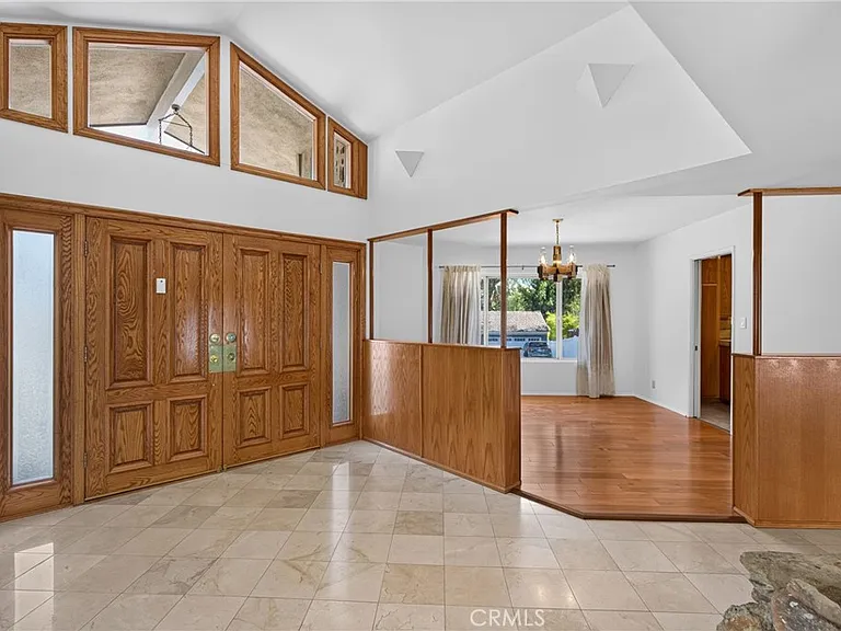 10401 Wystone Ave — Photo 8