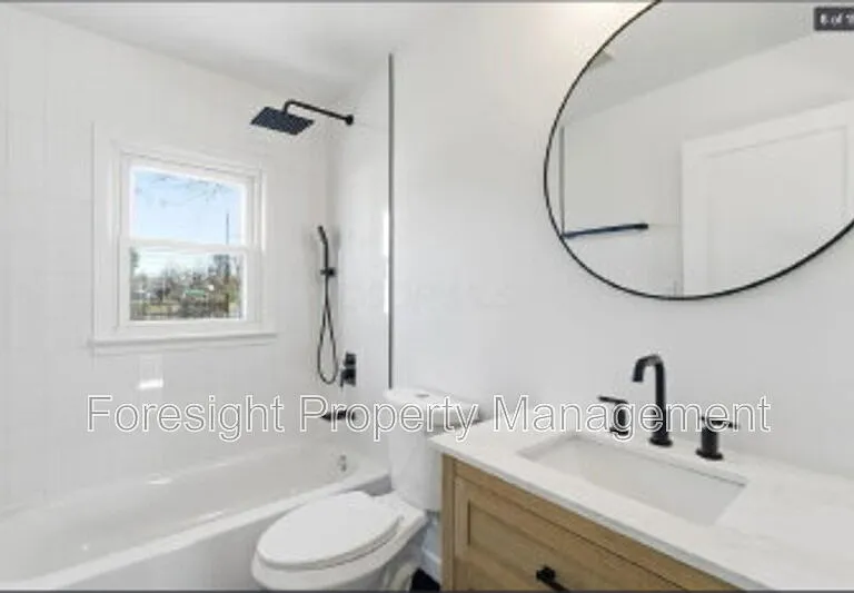 1582 Vendome Dr S — Photo 7