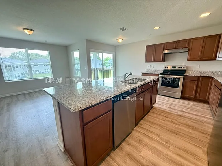 9121 Western Way #4 — Photo 11
