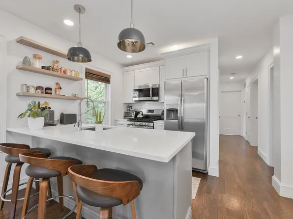 28 Leland St Suite 3, Boston, MA 02130