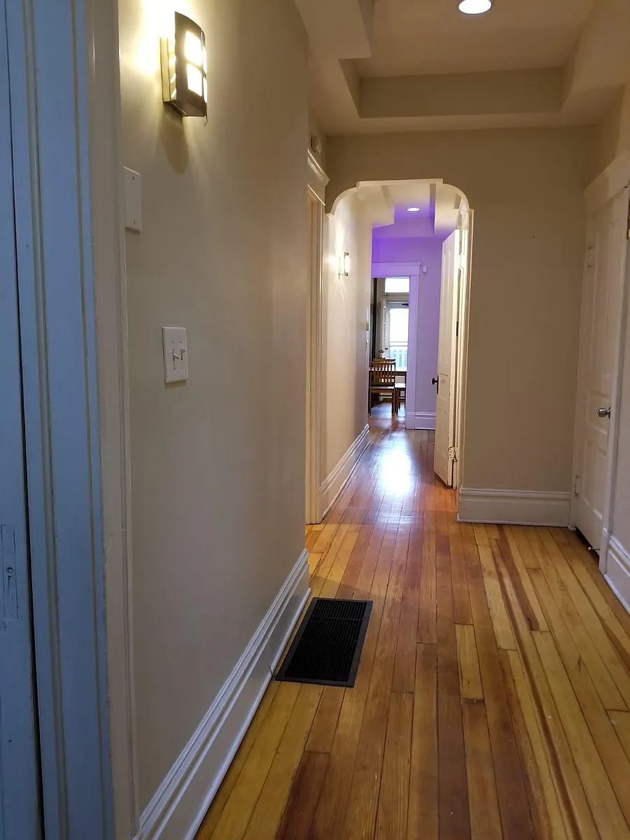 Building Photo - 2814 Saint Vincent Ave #2