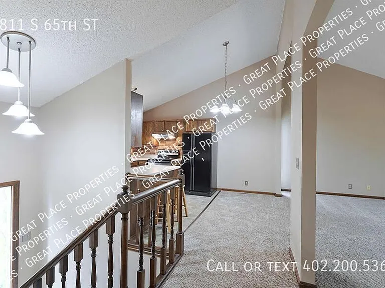 4811 S 65th St — Photo 11