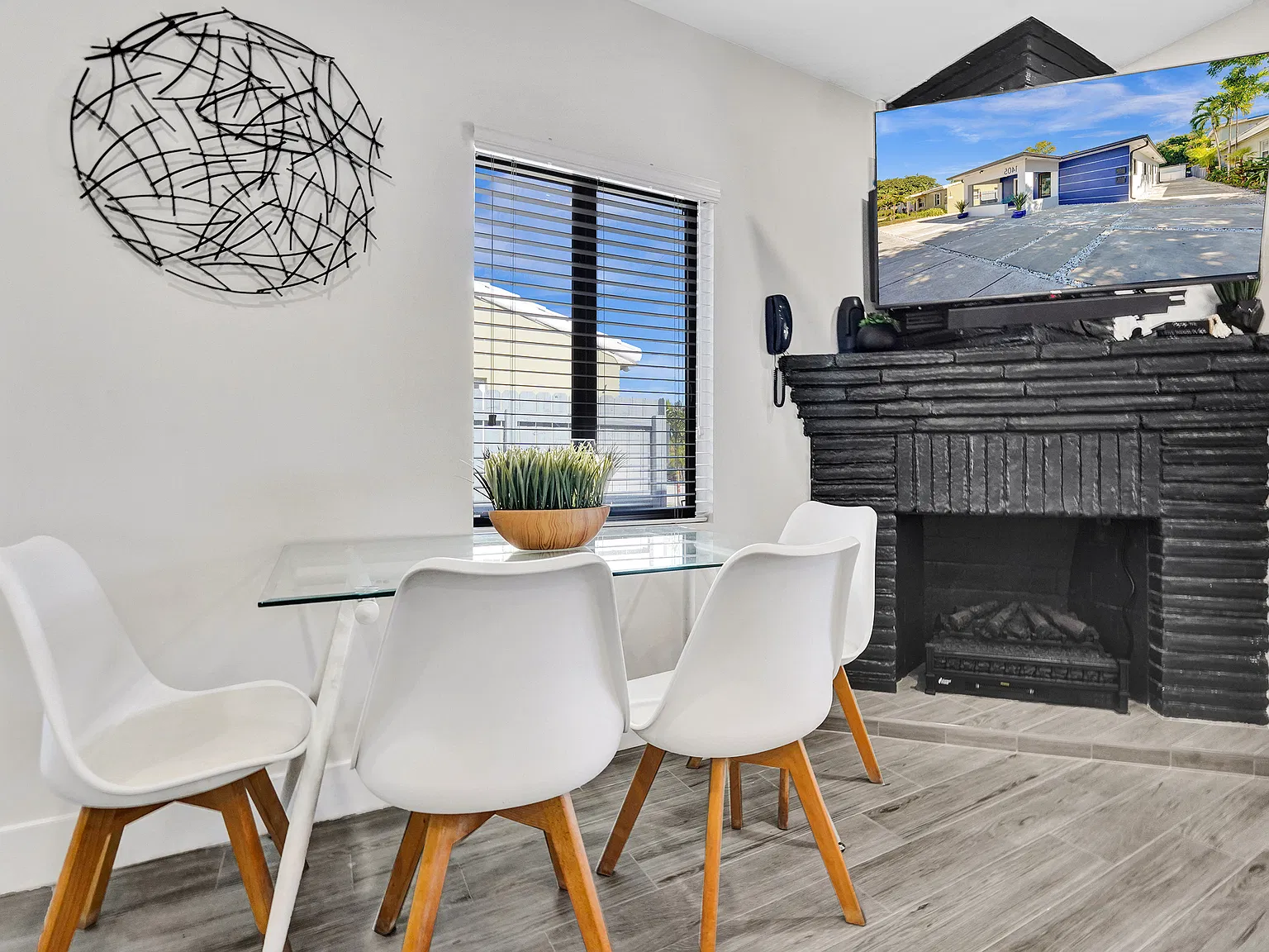 1 bed, $2,500 — Photo 2
