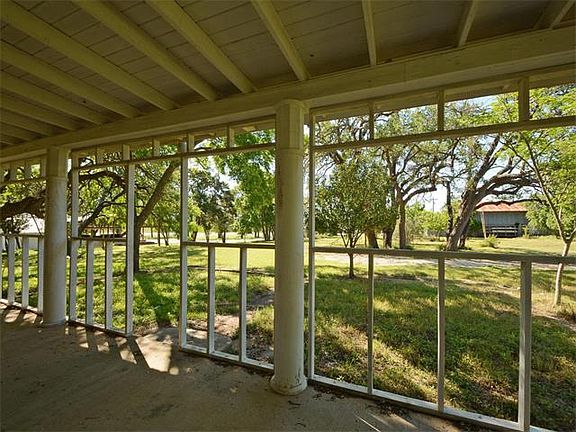 3rd image of 7080 W Us Highway 290
