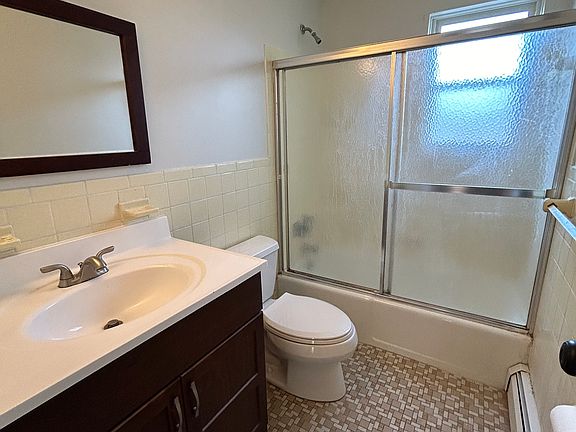 4th image of 197 Griswold St APT 4A