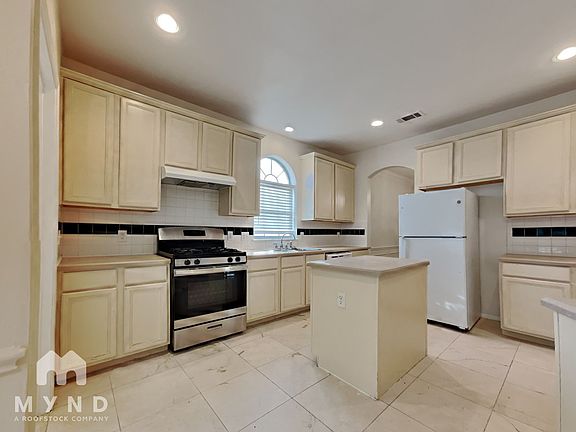 4th image of 9511 Weldridge Dr