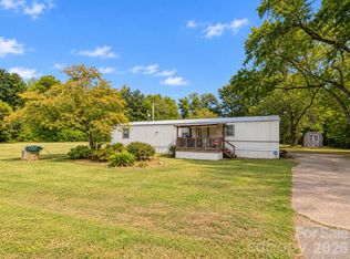 5954 Oakridge Rd, Clover, SC 29710
