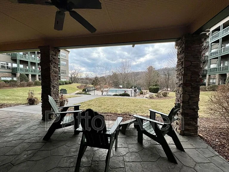 9 Kenilworth Knl #202 — Photo 32