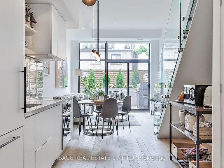 35 Wabash Ave #110 — Photo 1