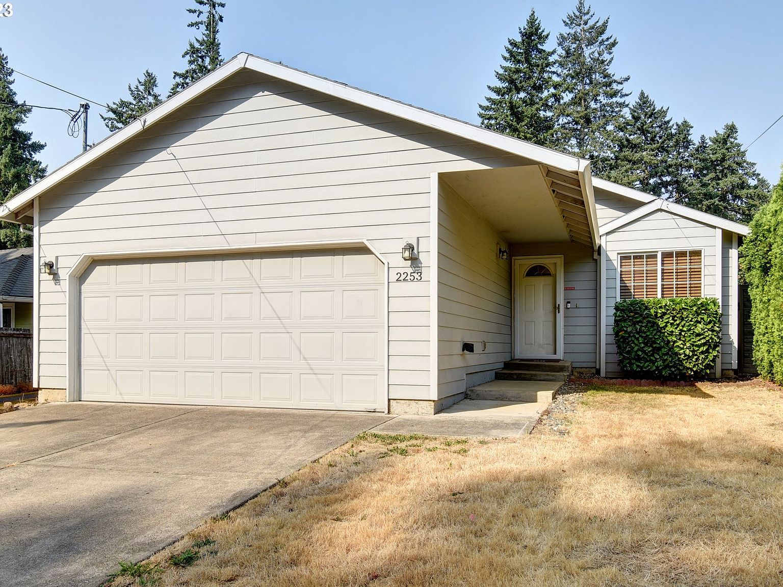 2253 SE 142nd Ave, Portland, OR 97233 | Zillow