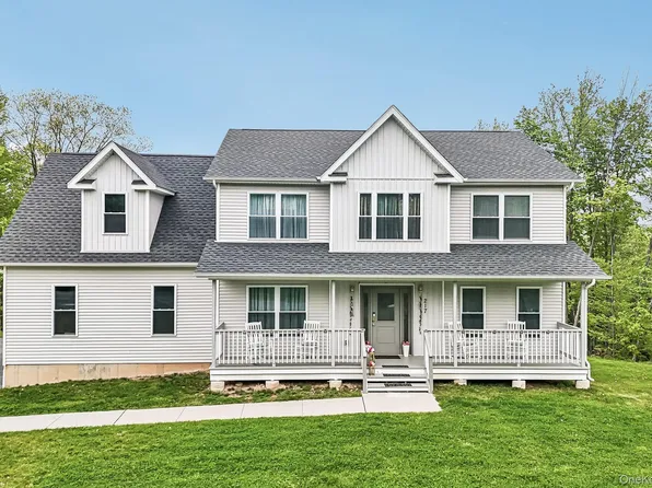 217 School House Road, Middletown, NY 10940