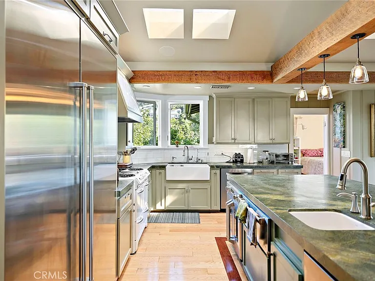 773 Saint Anns Dr — Photo 6