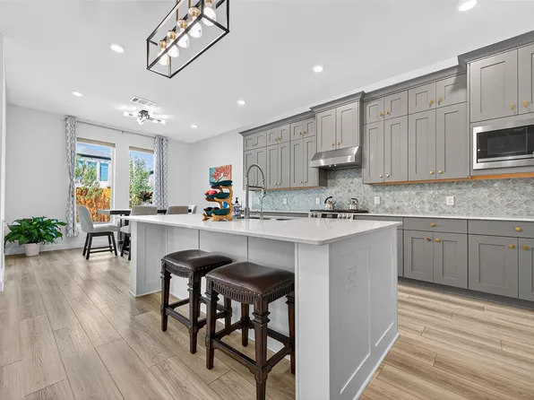 18326 Daybreak Glen Way, Cypress, TX 77433