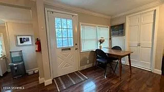 2 bed, 1935 sqft, $2,500 — Photo 4