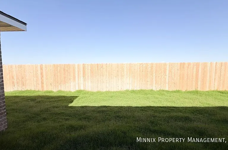 2304 Corpus Ave — Photo 16
