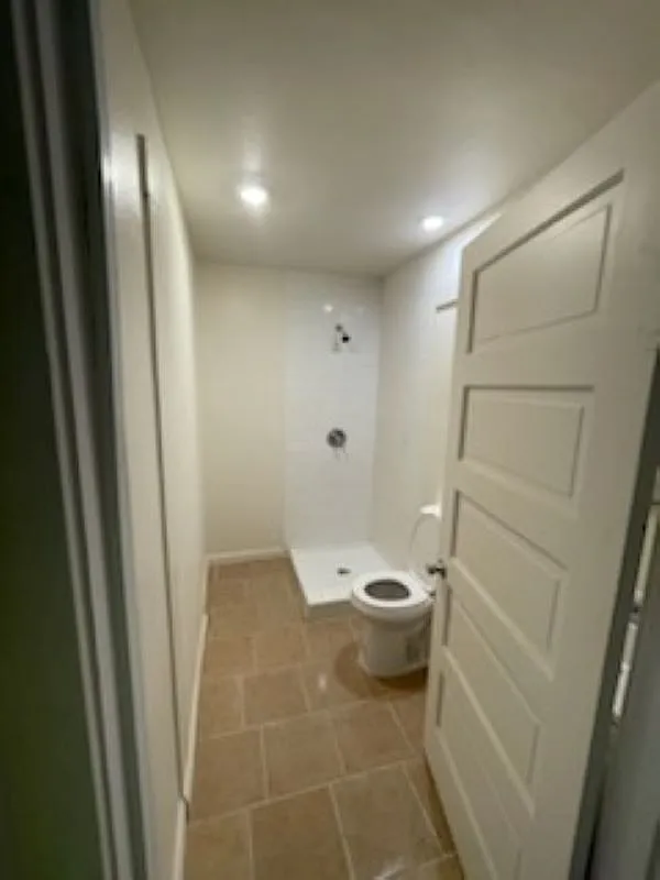 2 bed, 1050 sqft, $1,950 — Photo 2