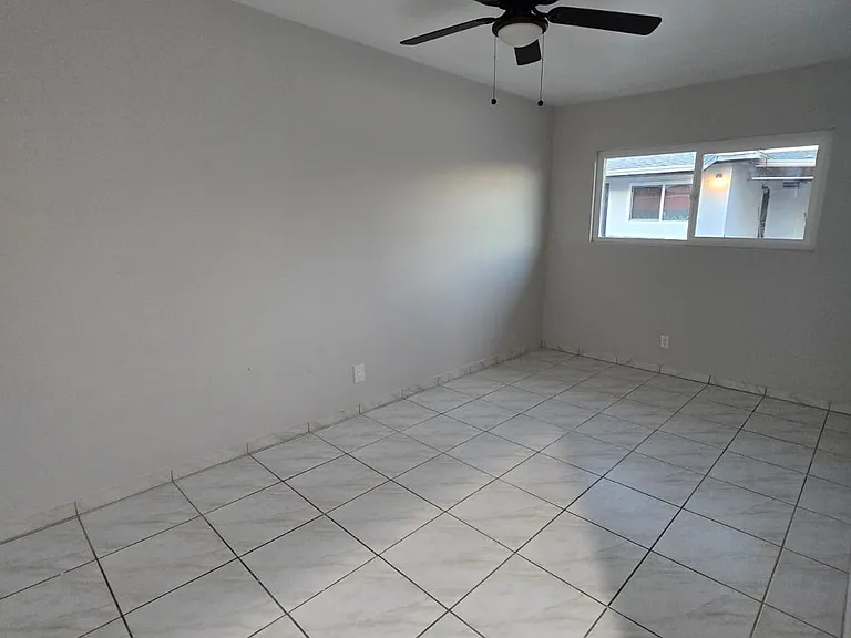 736 S Eastmont Ave #7 — Photo 19