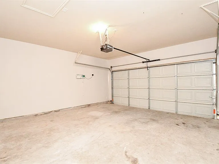 19311 Vermillion Ct — Photo 30