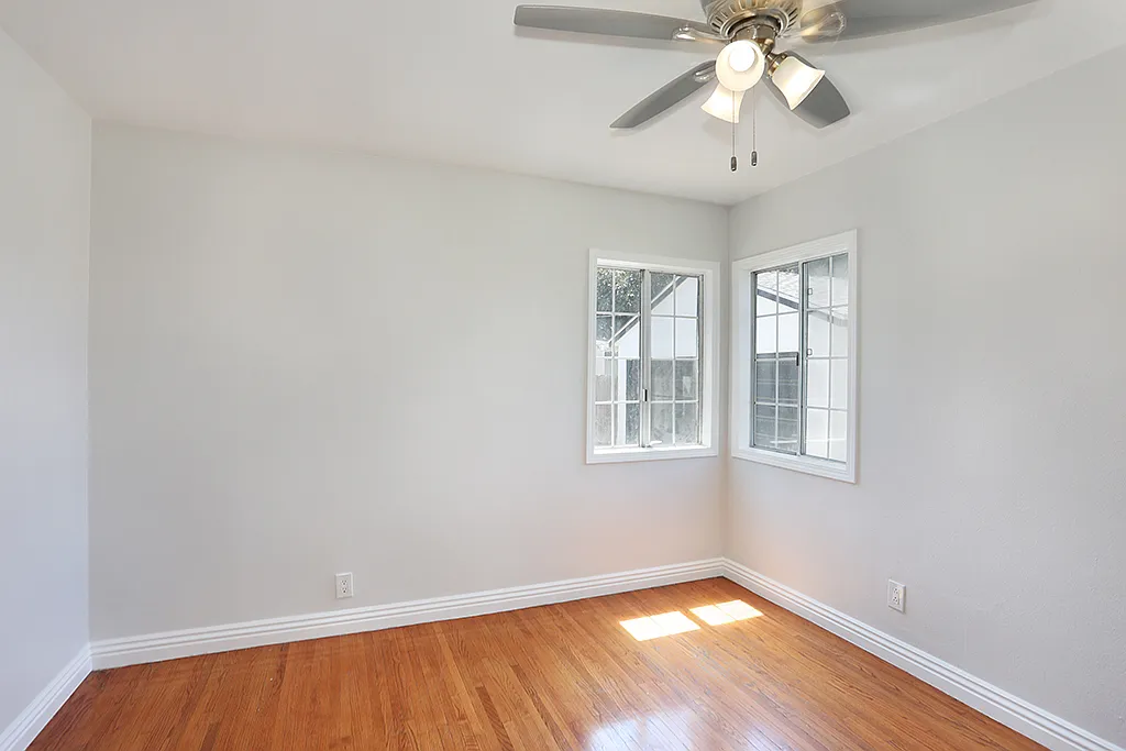 3 bed, 1100 sqft, $3,450 — Photo 4