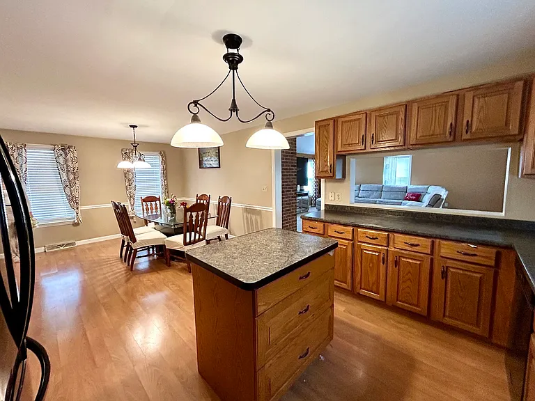 35 Fox Meadow Dr — Photo 10