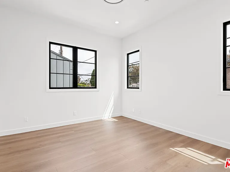 930 Lincoln Blvd #B — Photo 31