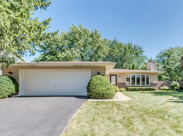 1512 Westminster Dr, Naperville, IL 60563