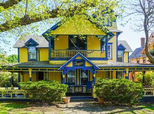 20 Pequot Ave, Oak Bluffs, MA 02557