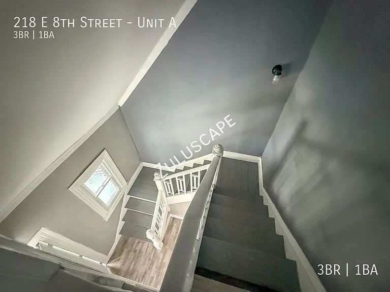 218 E 8th St #A — Photo 18