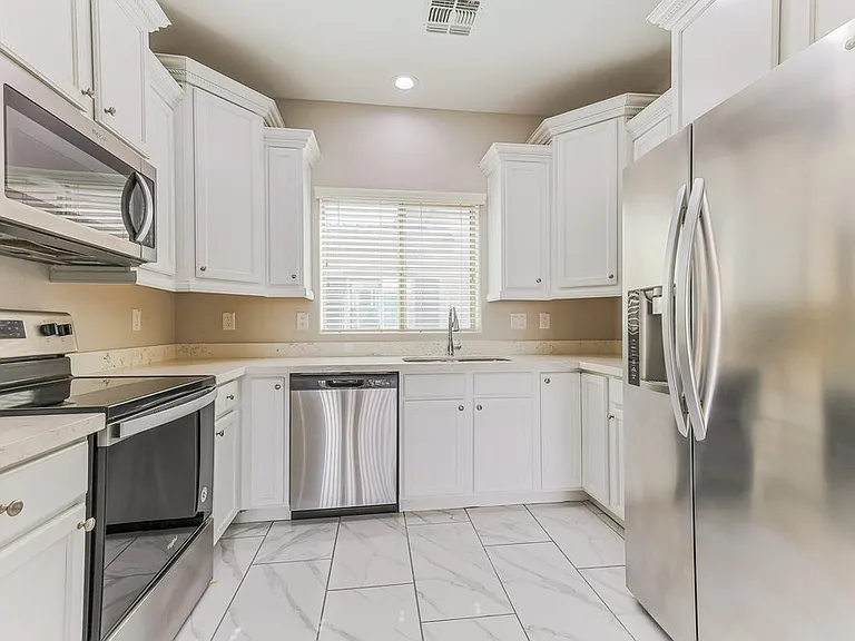 4672 E Laurel Ave — Photo 8