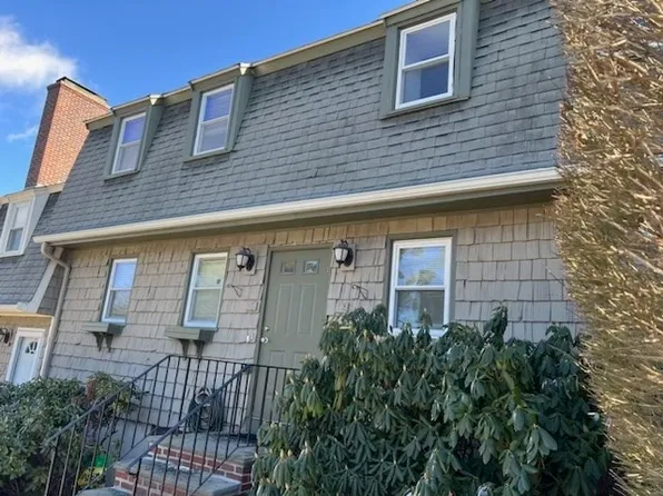 13 Hawser Ln Unit 6, Swampscott, MA 01907