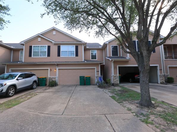 6015 Yorktown Meadow Ln