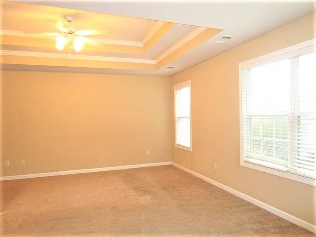 2420 Queensboro Ln — Photo 10