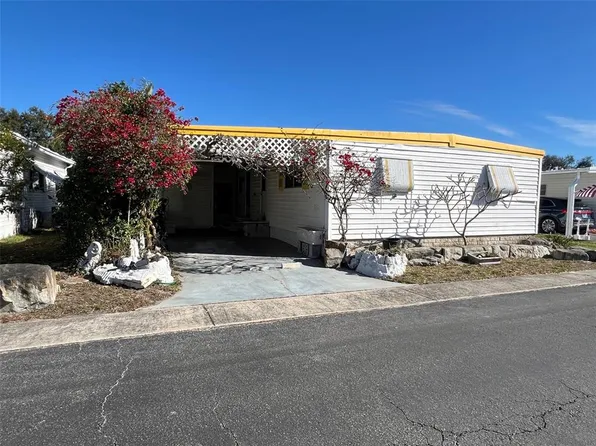 61 Thatch Palm St W, Largo, FL 33770