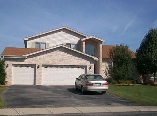 211 Providence Dr, Matteson, IL 60443