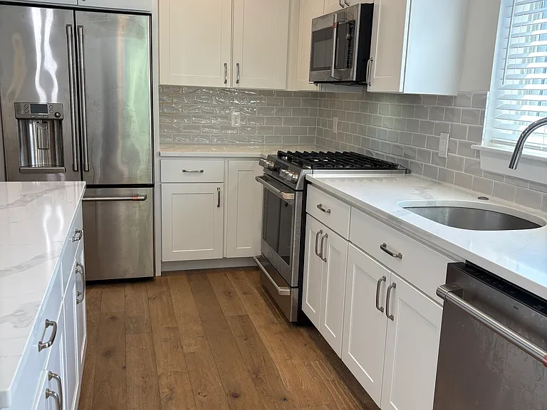 27 Washington St #302 — Photo 8