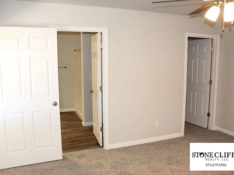 518 Kinleigh Dr — Photo 14
