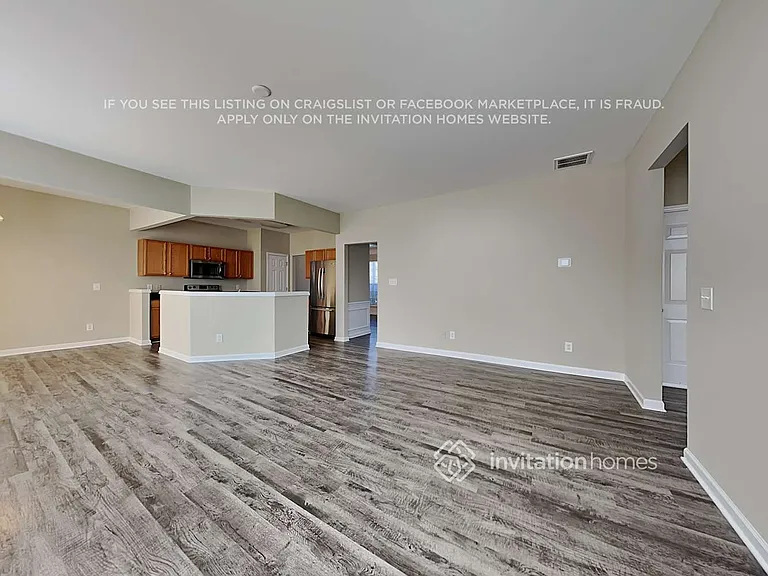 1460 Cantwell Ct — Photo 3